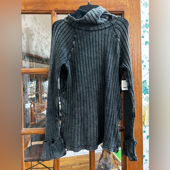 Free People Gray Black Ribbed Long Sleeve Top Fitted - Picture 1 of 9